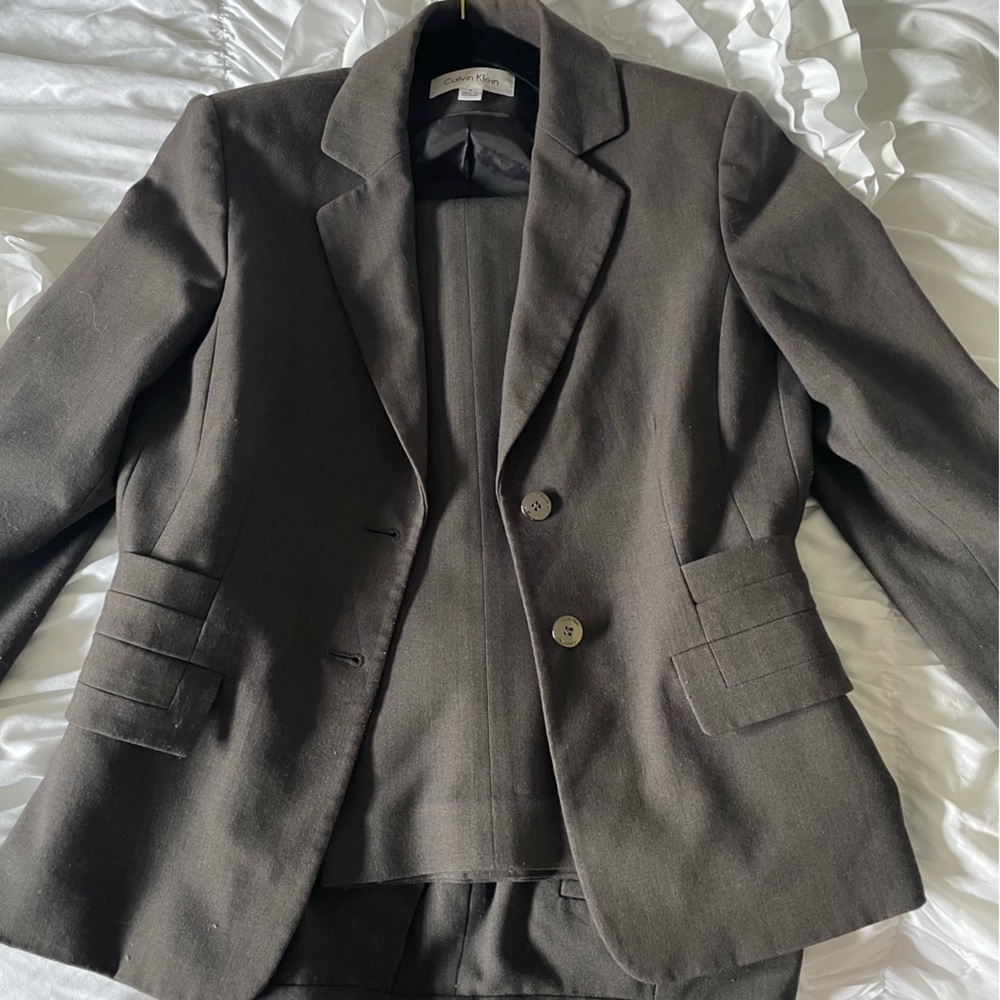 Calvin Klein Women’s Dark Grey Two Button Blazer and Pants Set - Size 6